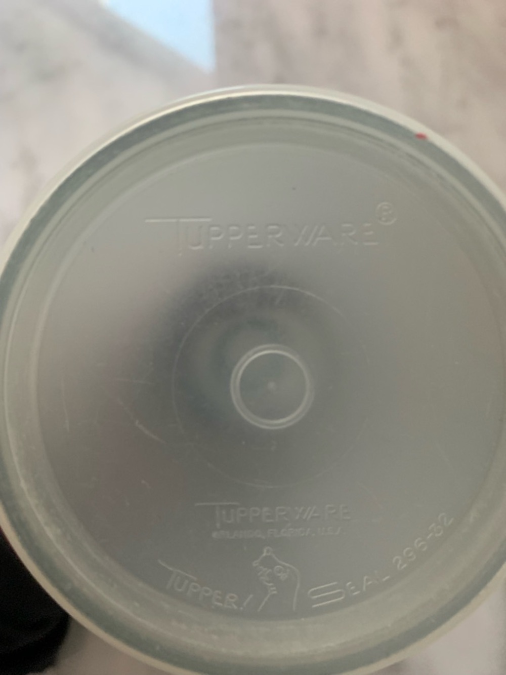Set of 6 Tupperware Smoky Gray Dessert Goblets with Clear/White Lids - Picture 5 of 9